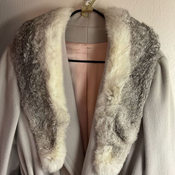 Vintage Elegant Gray beige Women's long belted Coat with Fur Collar L/XL - Picture 2 of 16
